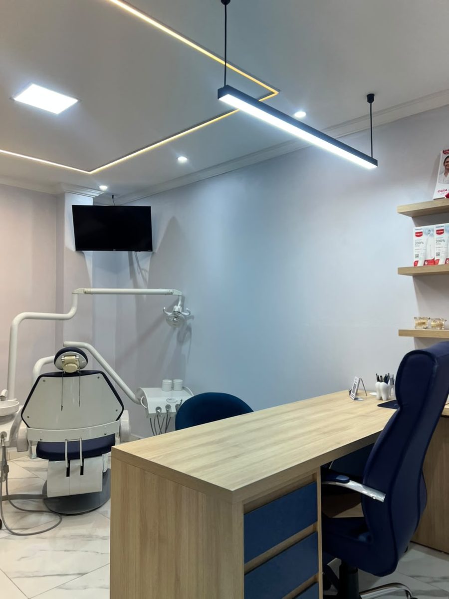 Consultório 2 com cadeira odontológica - Clínica Odontológica Dr. Guilherme Peter Camaquã RS