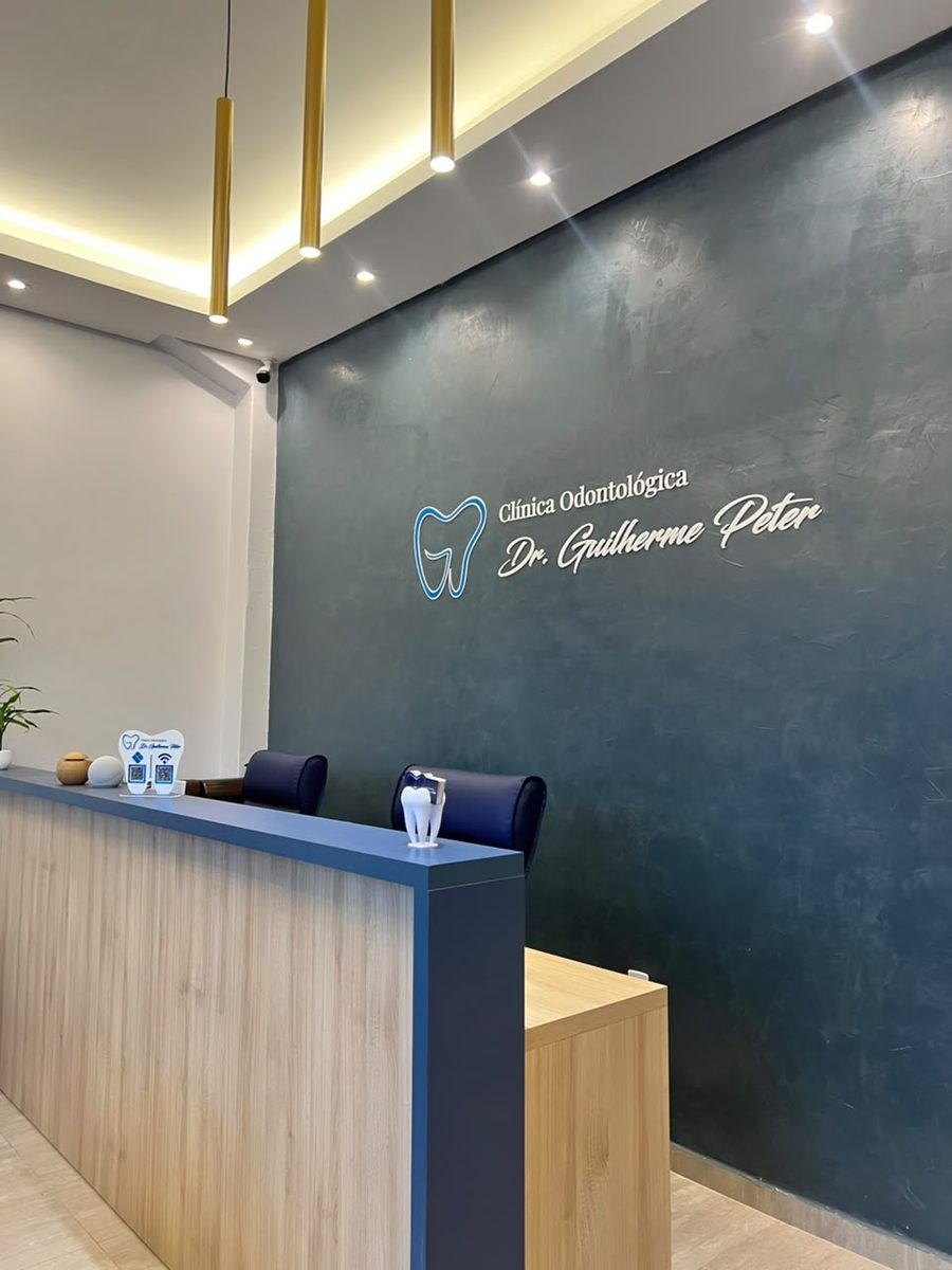 Balcão da recepção da Clínica Odontológica Dr. Guilherme Peter em Camaquã RS